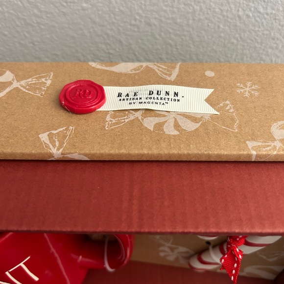 Rae Dunn PEPPERMINT KISSES Mug And Candy Cane Ornament Gift Set In Box NEW - Picture 4 of 4